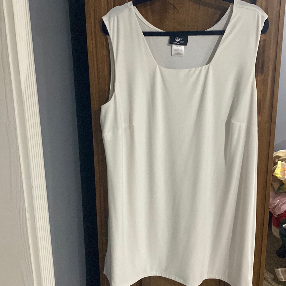 Dressy tank 2X. Libra plus.